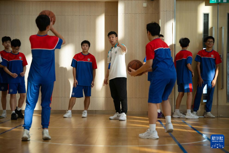 體育老師梁駿朗