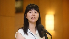 沈富雄直言她“當(dāng)年非常蹭柯文哲”，高嘉瑜竟回這句