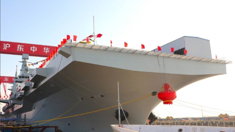 解放軍「四川艦」下水，排水量超過4萬噸。新華社
