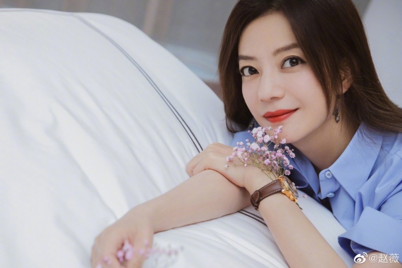 趙薇28日公布與黃有龍離婚。