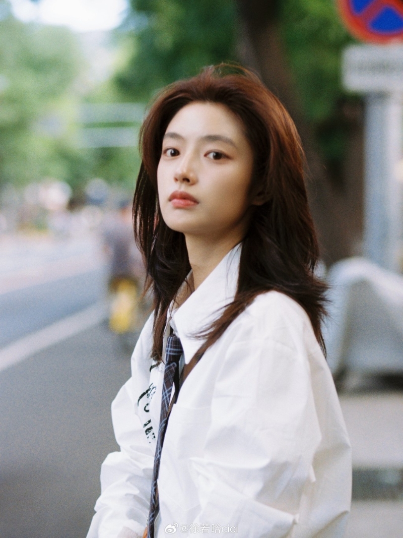 《一枕春華》女主角是內(nèi)地女星徐若晗。