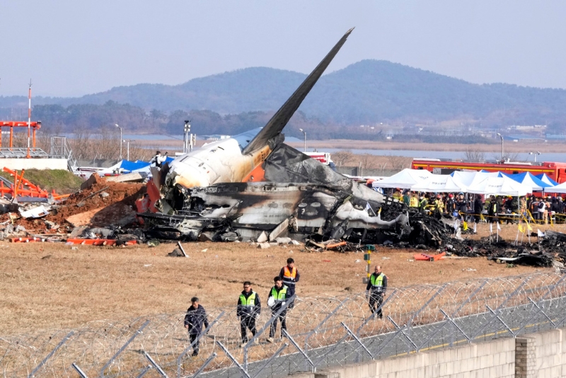 飛機(jī)墜毀