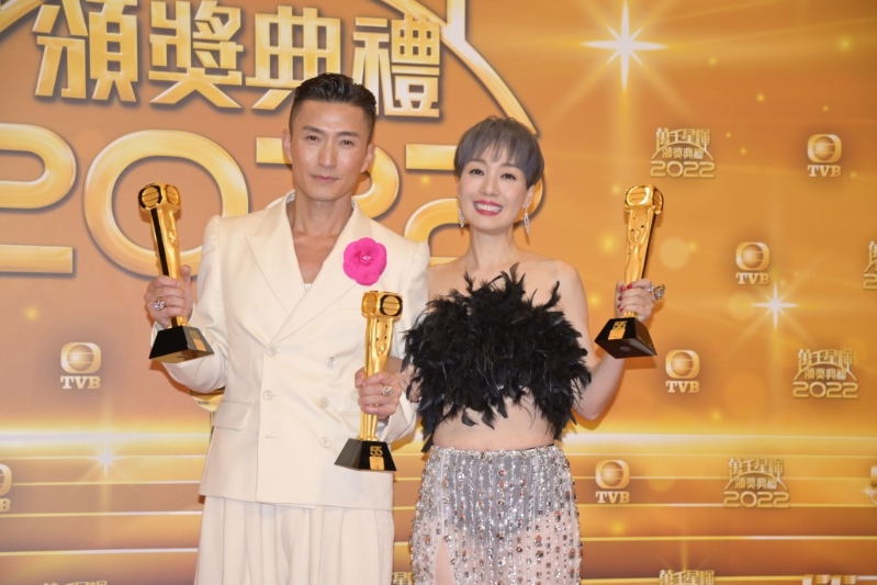 3年前陳山聰和江美儀奪視帝、視后。