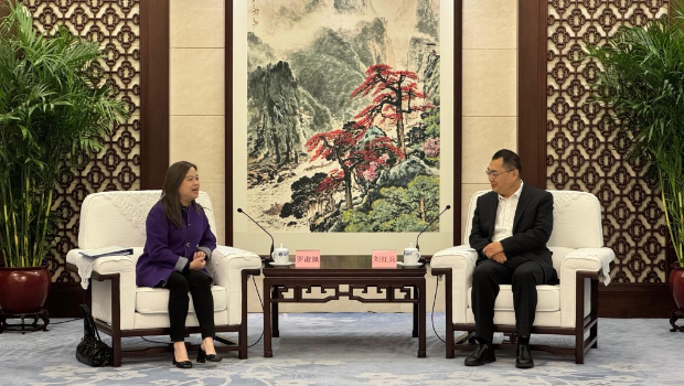 羅淑佩與廣東省副省長(zhǎng)會(huì)面