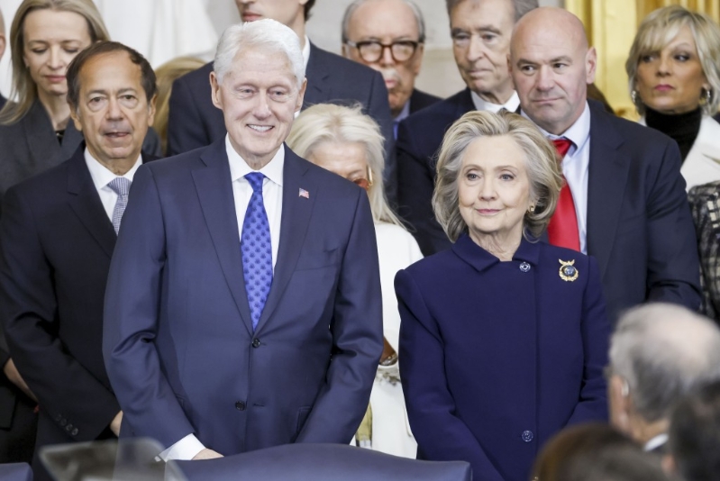 希拉里 （Hillary Clinton) 。路透社