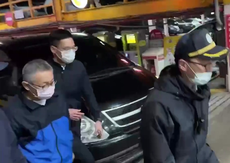 柯文哲抵達(dá)醫(yī)院