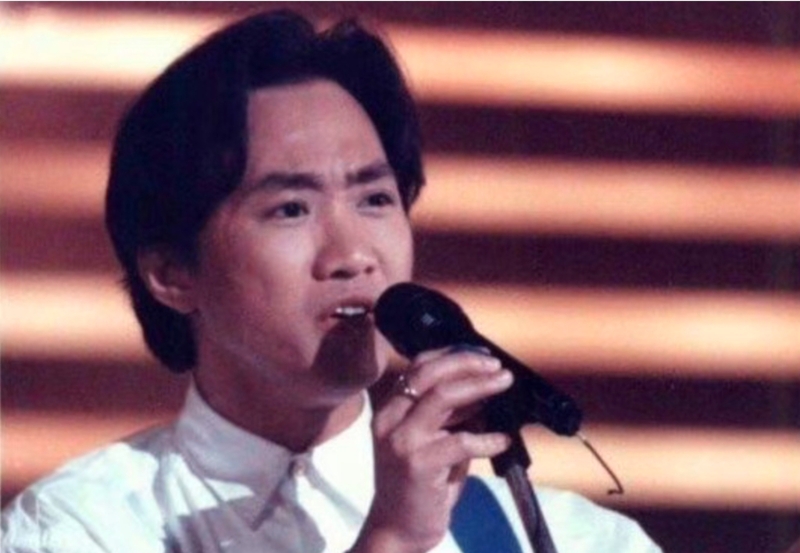 離世31年多的黃家駒是香港樂(lè)團(tuán)Beyond的初代主唱，曾唱紅〈光輝歲月〉、〈海闊天空〉成為樂(lè)壇經(jīng)典。.jpg