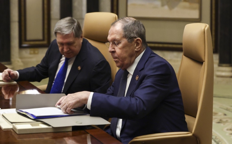 俄羅斯代表為外長拉夫羅夫（Sergei Lavrov）、普京首席外交政策幕僚鄂夏柯夫（Yuri Ushakov）