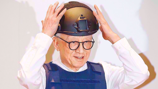 曹興誠(chéng)