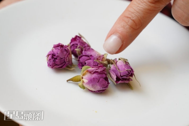 選食用干花留意色香味。
