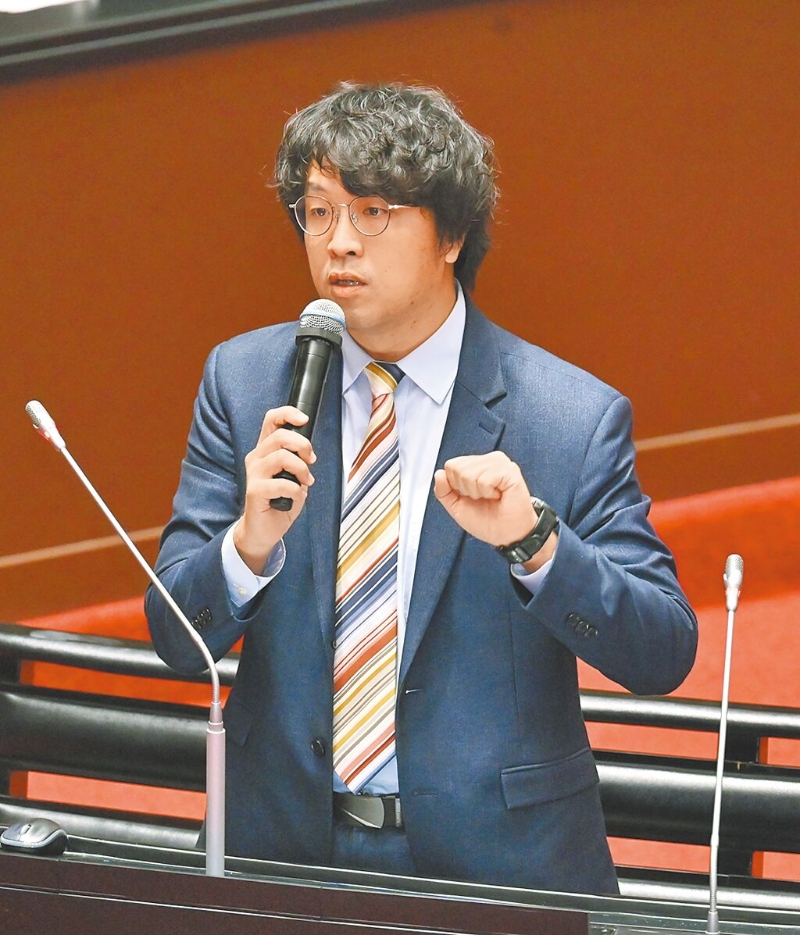 沈伯洋
