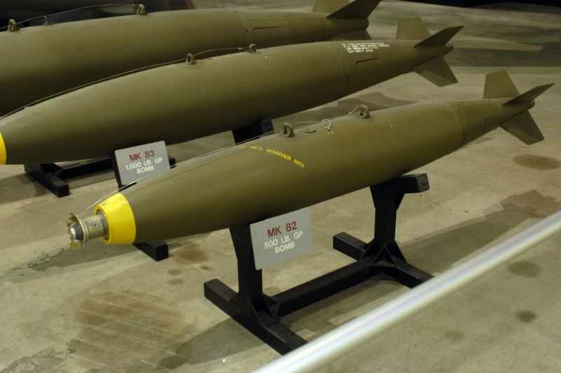 Mk-82無(wú)導(dǎo)引低阻炸彈，廣泛裝備于西方國(guó)家的空軍。
