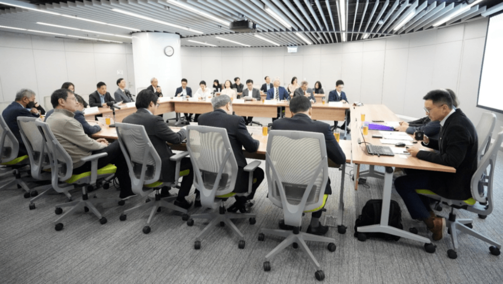 特首政策組舉辦“策略性公共政策研究資助計劃”內部研討會。 特首政策組圖片.png
