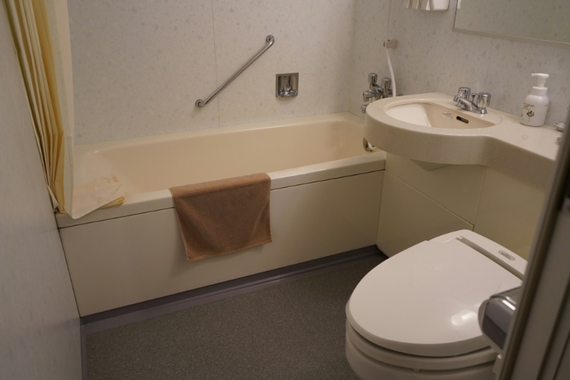 此舉令屋內(nèi)其他空間濕氣上升，同時抽氣扇無法有效將濕氣排到戶外(Unsplash)