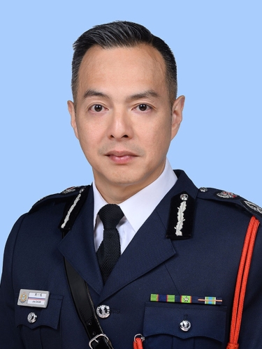 警隊(duì)有高層人事變動(dòng)，警務(wù)處副處長(zhǎng)(行動(dòng))周一鳴晉升“一哥”，接替退休的警務(wù)處處長(zhǎng)蕭澤頤。