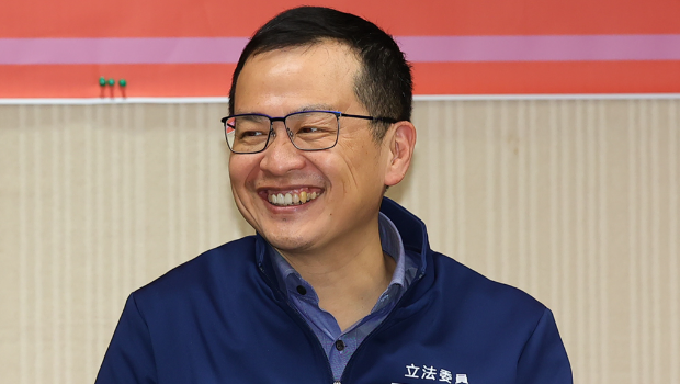 羅智強(qiáng)