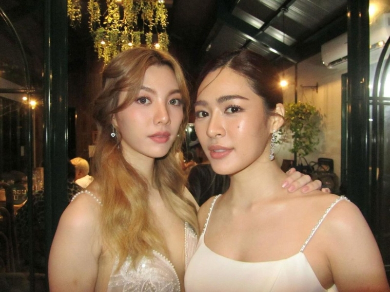 近年泰劇的熱潮不斷，鄺玲玲與泰國(guó)女星可恩娜帕·瑟塔拉達(dá)那彭（Orm）主演的GL題材劇集《我們的秘密》意外爆紅。