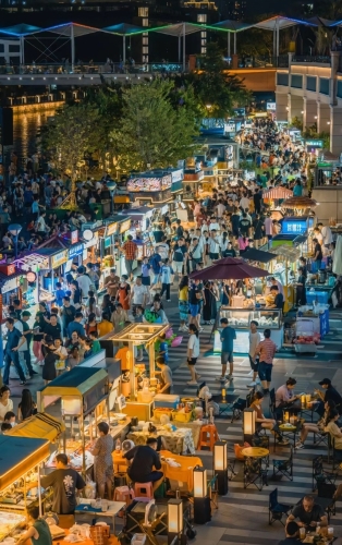 佛山美食2025｜７. 千燈湖夜市　有湖景、公園景，有很多網(wǎng)紅打卡美食檔。（圖片來源：小紅書@）