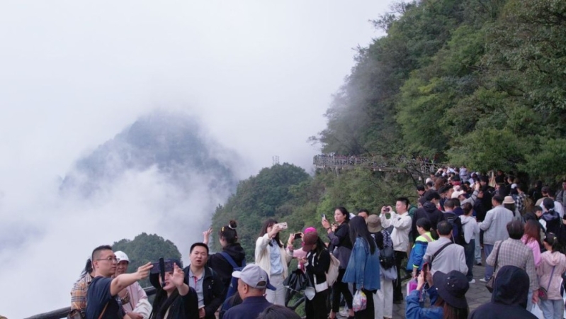 五一假期預(yù)料有大量韓國人到中國旅游。圖為韓國人喜愛到的張家界。張家界政府網(wǎng)