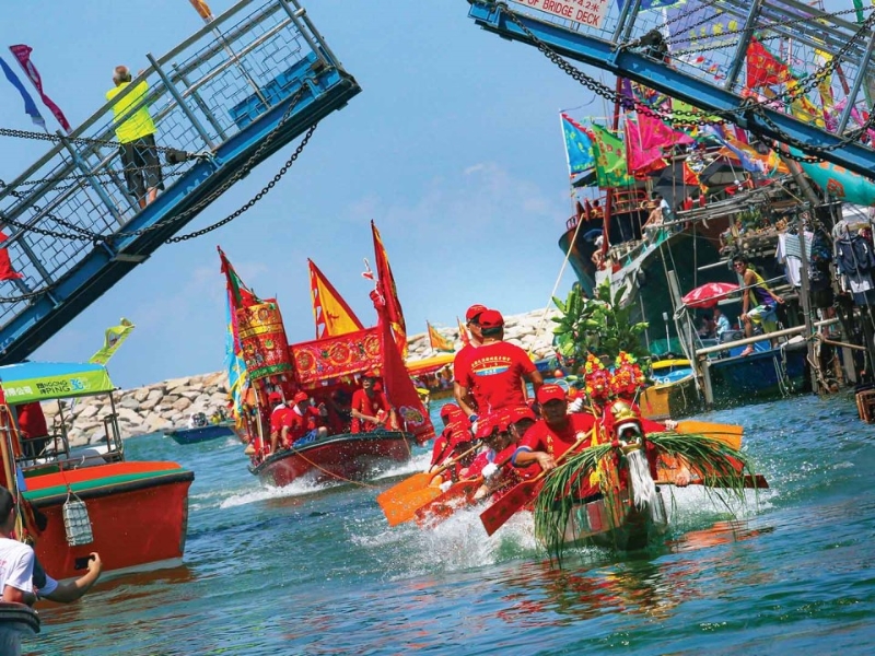 大澳龍舟游涌及競(jìng)渡（香港旅發(fā)局網(wǎng)頁(yè)）。