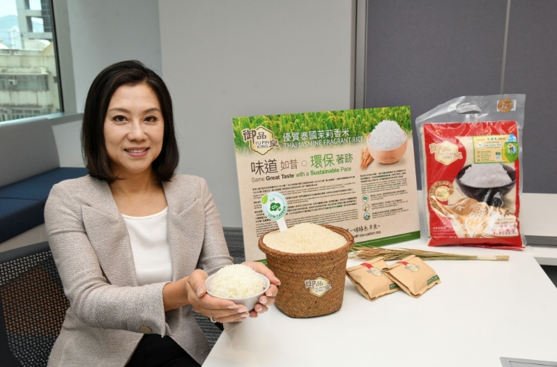 陳慧敏笑言邀請(qǐng)同事一起food tasting盲測(cè)，大家都認(rèn)為味道與一般米飯一樣，沒(méi)有發(fā)現(xiàn)吃的原來(lái)是公司研發(fā)的低碳米新產(chǎn)品。