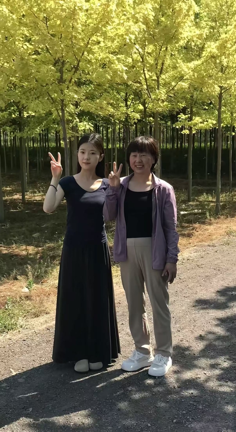 被害人與母親合照
