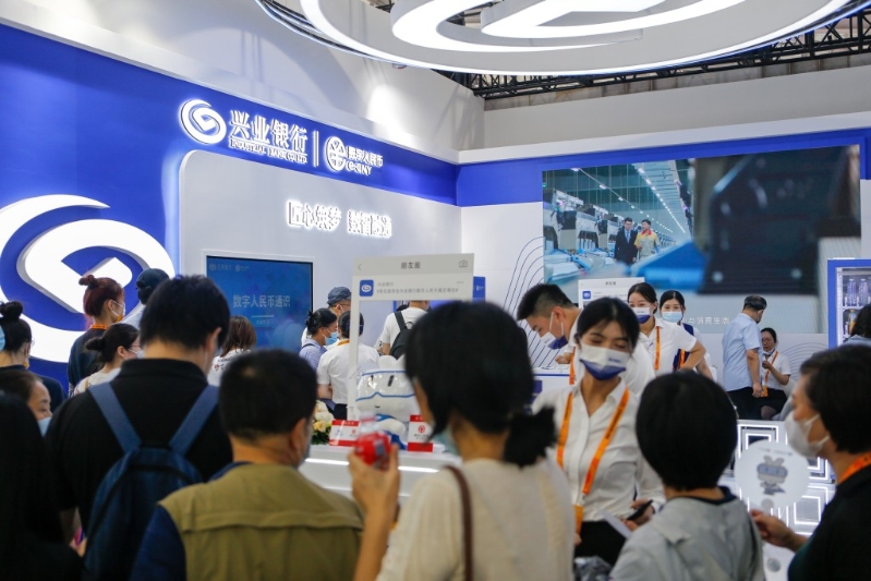 據(jù)稱透過在興業(yè)銀行大額存款，可為“第二代”獲取摩通、谷歌及字節(jié)跳動等知名企業(yè)實習(xí)機會。