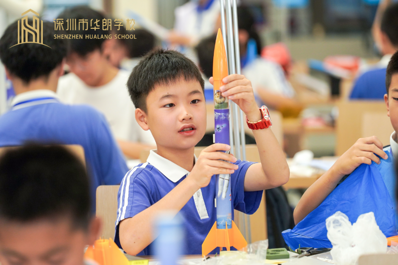 1400航模少年逐夢藍(lán)天
