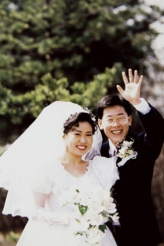 金惠京1990年與李在明在結(jié)婚 。李在明競選部