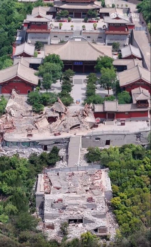 坍塌的太山博物館建筑。
