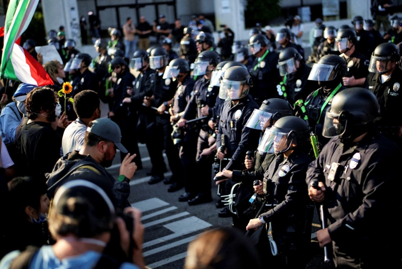 警方