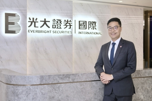 光大證券國際董事總經(jīng)理胡寶聲。