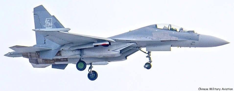 “智勝”殲-16戰(zhàn)機(jī)。.jpg