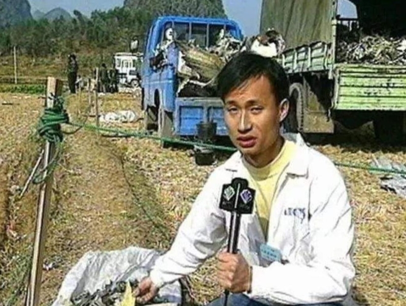桂林空難發(fā)生后，30多噸的客機只找回約2噸的碎片。網(wǎng)圖
