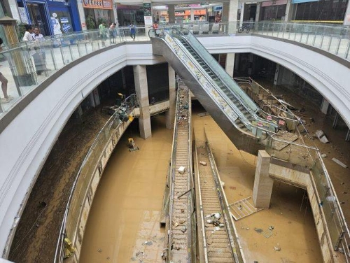 貴州榕江縣遭遇30年一遇洪水。