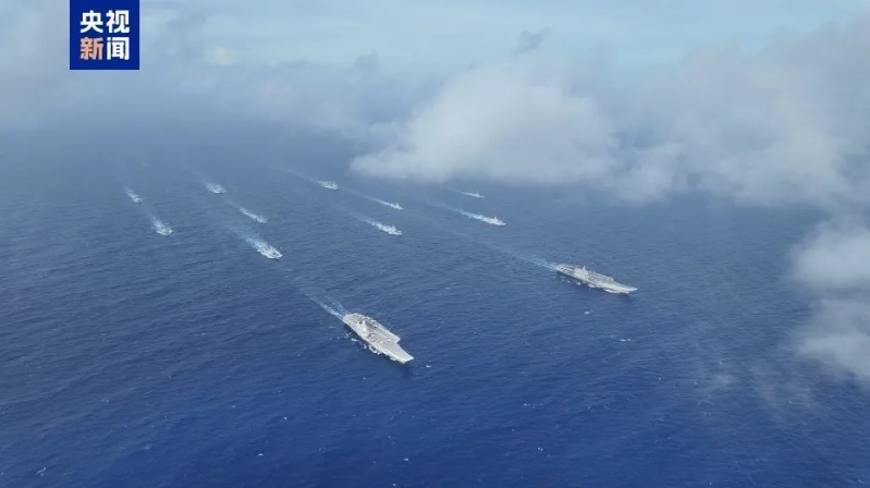 遼寧艦、山東艦編隊(duì)首次開展雙航母編隊(duì)演練。