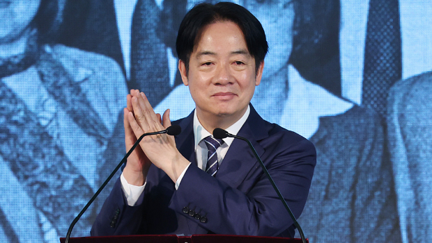 圖為身兼民進(jìn)黨主席的“總統(tǒng)”賴清德出席民進(jìn)黨“全代會(huì)”