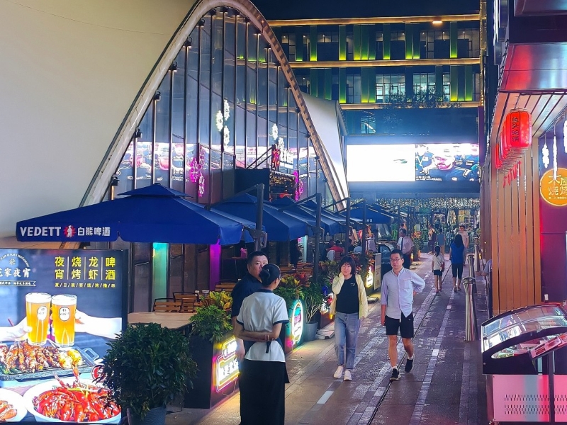北京一些高檔餐廳也推出消夜燒烤。