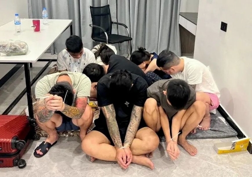 當?shù)貢r間2025年7月16日，柬埔寨金邊，柬埔寨警方突襲一處詐騙中心。