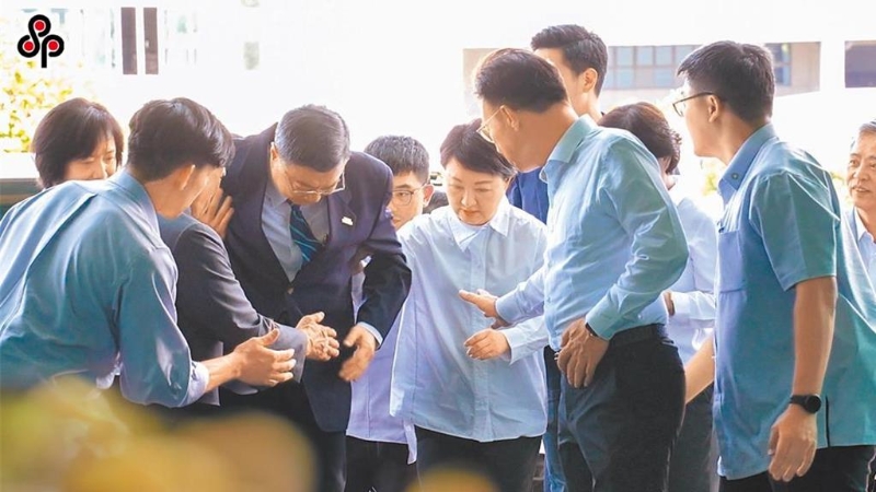 “行政院”14日召開院會(huì)。