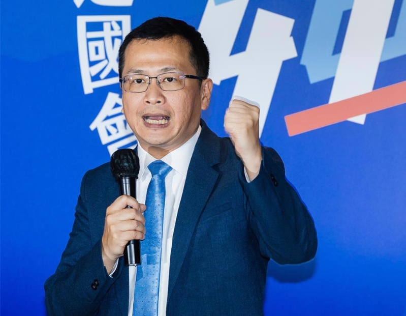 羅志強(qiáng)