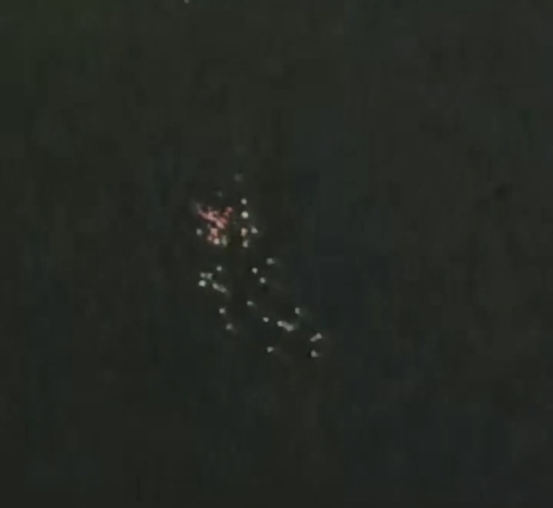 哈爾濱夜空驚現(xiàn)UFO列隊(duì)？