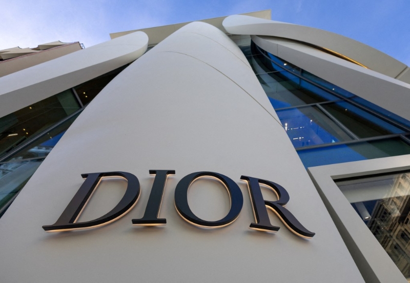 DIOR