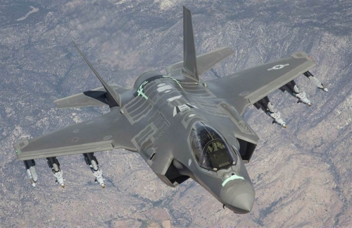 美國(guó)空軍F-35隱形戰(zhàn)機(jī)的資料照。