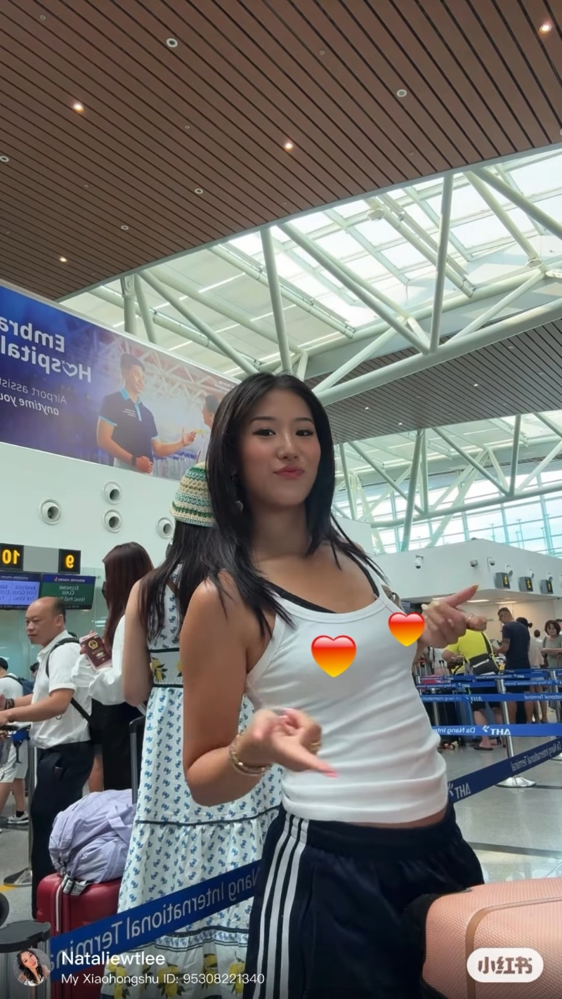 李婉華大女Natalie雖然有穿內(nèi)衣，卻疑似「飛釘」。