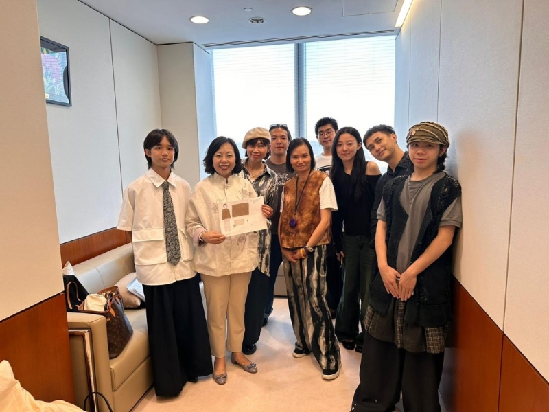 麥美娟于社交平臺感謝同學(xué)與導(dǎo)師傾心投入