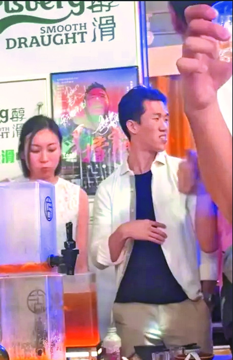 莊思敏被《東周刊》踢爆新戀情，莊思敏的新男友（右）更被指貌似林峯。