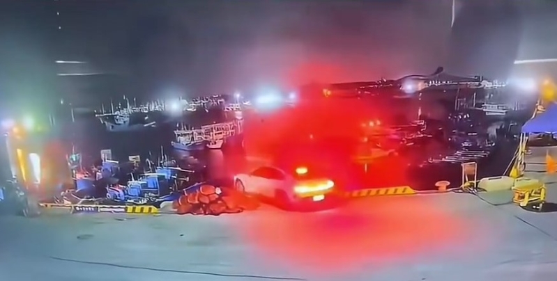 車輛墮海經(jīng)過