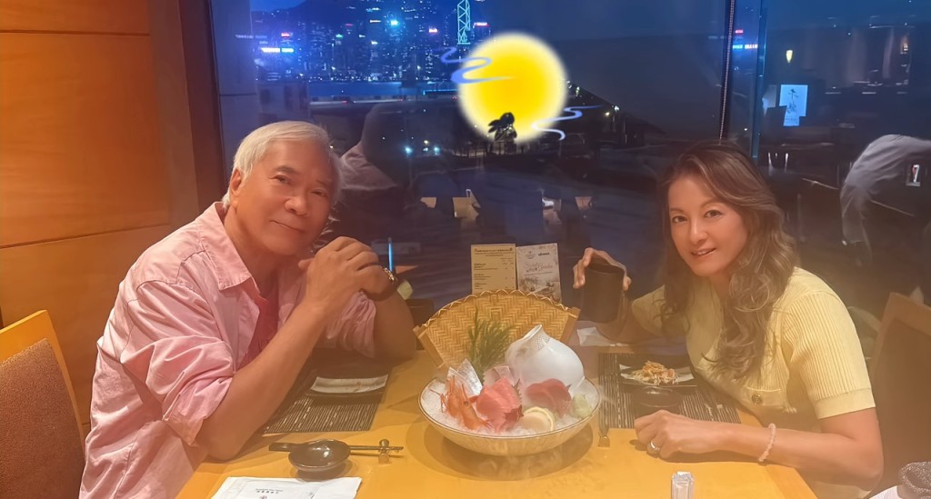 李龍基與前港姐林穎嫺在香港共晉晚餐，慶祝中秋佳節(jié)。