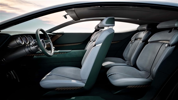 顏值沒輸過！馬自達(dá)絕美概念車亮相東京車展